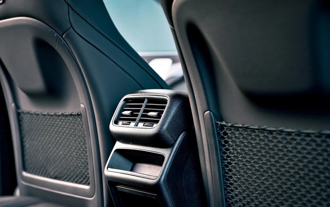 Mercedes-Benz GLE cena 229000 przebieg: 62000, rok produkcji 2019 z Warszawa małe 781